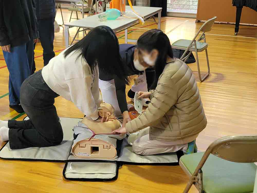 AED体験の様子